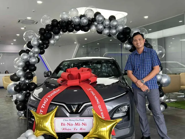 Lắp trụ sạc tại nhà, chủ xe VinFast VF 6 chia sẻ: &apos;Lợi đơn lợi kép, vừa được sạc miễn phí, vừa được trả thêm tiền điện&apos; ảnh 1