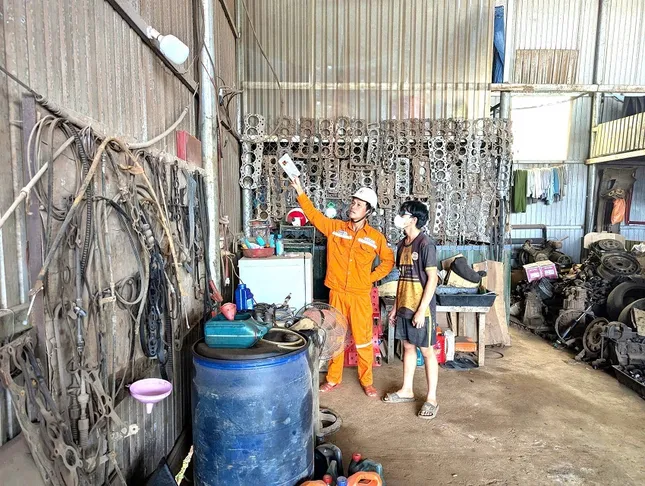 EVNCPC đẩy mạnh tuyên truyền, kiểm tra an toàn điện, phòng chống cháy nổ trong cộng đồng ảnh 2