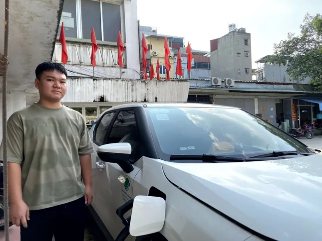 Trạm sạc siêu nhanh 30 cổng của V-Green đi vào hoạt động tại Bến xe Đuôi Cá ảnh 6