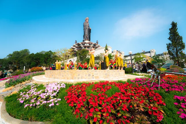 Tây Ninh những ngày rộn ràng đón khách ảnh 3