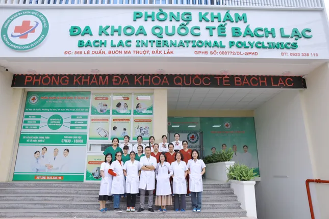 Đội ngũ bác sĩ đặt nền móng cho thành công của Phòng khám Bách Lạc ảnh 1