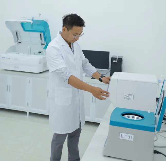 Đội ngũ bác sĩ đặt nền móng cho thành công của Phòng khám Bách Lạc ảnh 3