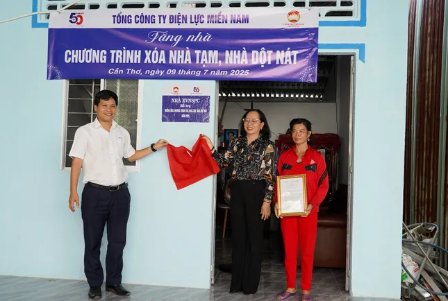 Ngành điện miền Nam: Hoàn thành chương trình xóa nhà tạm, nhà dột nát tại Cần Thơ ảnh 2