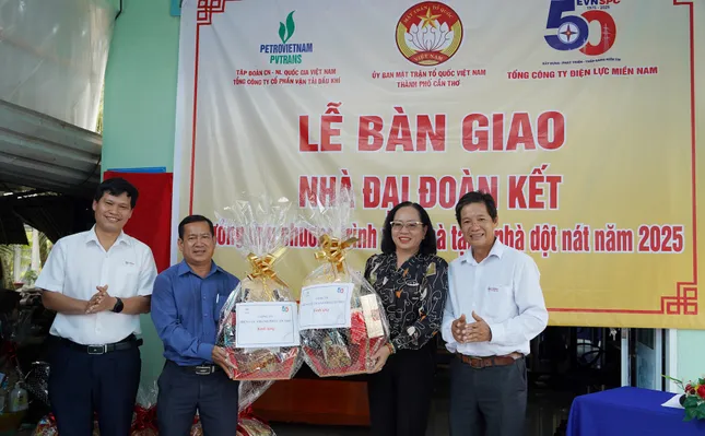Ngành điện miền Nam: Hoàn thành chương trình xóa nhà tạm, nhà dột nát tại Cần Thơ ảnh 5