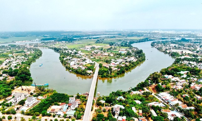 Một đơn vị hành chính ở Bình Dương không thuộc diện sắp xếp vì... ở bên ‘cồn’ ảnh 1