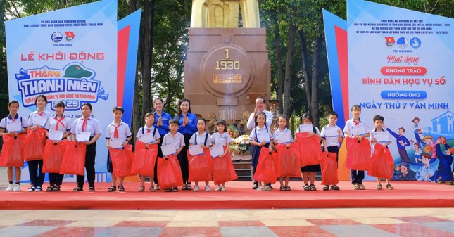 Bí thư T.Ư Đoàn Nguyễn Phạm Duy Trang dự các hoạt động ý nghĩa tại Bình Dương ảnh 4