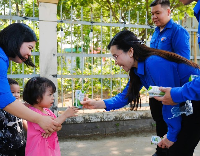 Bí thư T.Ư Đoàn Nguyễn Phạm Duy Trang dự các hoạt động ý nghĩa tại Bình Dương ảnh 7