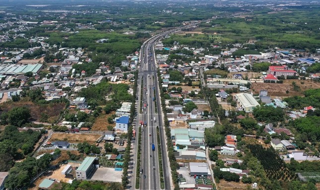 Bình Dương hủy chủ trương đặt trạm thu phí trên tuyến đường huyết mạch hơn 60km ảnh 2