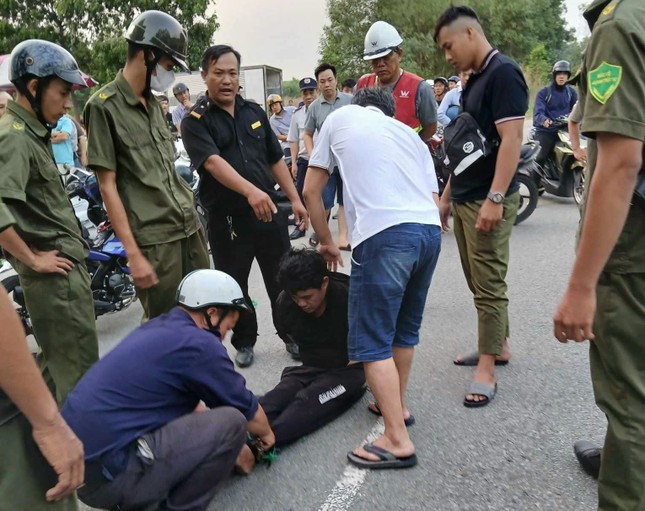 Tin mới nhất vụ tài xế xe tải sát hại người tình rồi tưới xăng tự thiêu ảnh 2