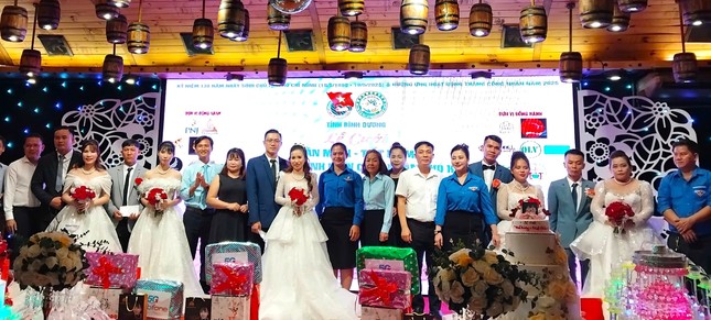 Ấm áp lễ cưới tập thể của 5 đôi thanh niên công nhân lập nghiệp ở Bình Dương ảnh 2