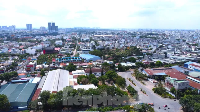 Bình Dương tạm ngưng di dời doanh nghiệp để chờ sáp nhập với TPHCM ảnh 1
