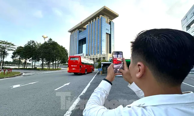 Ngày đầu vận hành chính thức chính quyền 2 cấp TPHCM ảnh 2