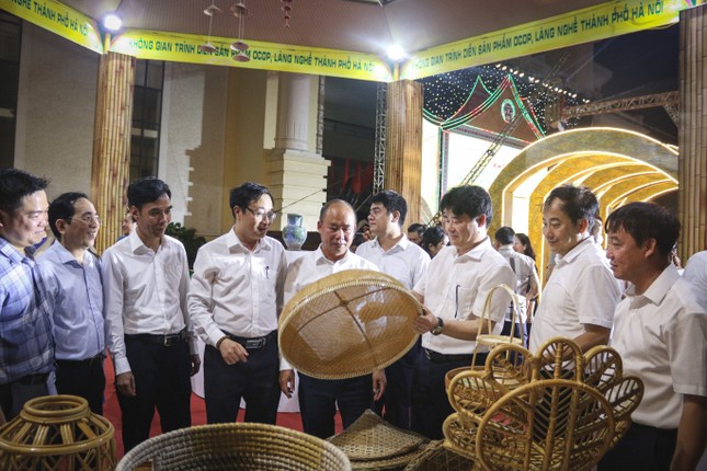 Hà Nội: 1.000 đặc sản vùng miền quy tụ tại phố đi bộ Sơn Tây ảnh 3