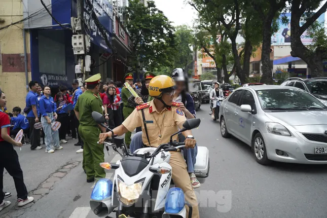 'Hạnh Phúc' của Giang Nam có mặt trong bài thi Ngữ Văn: Gợi ý giải đề ảnh 15