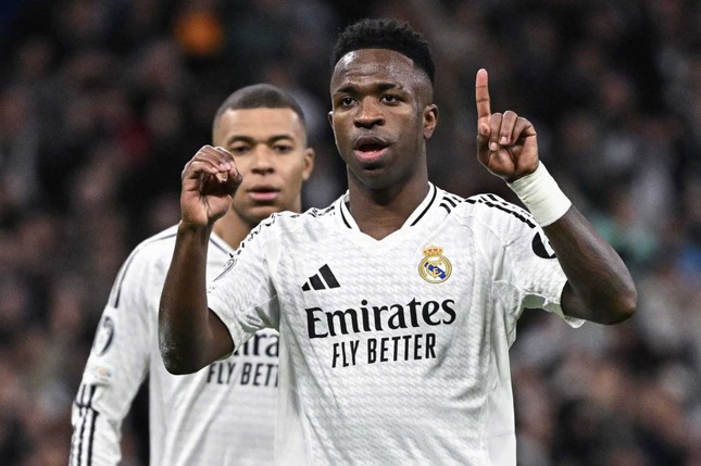 Vinicius được đề nghị mức lương cao kỷ lục để rời Real Madrid ảnh 1