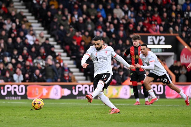 Salah đưa Liverpool vượt ải Bournemouth ảnh 8