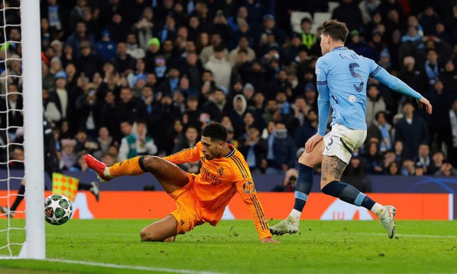 Kết quả play-off UEFA Champions League 2024/2025: Niềm vui dành cho những vị khách ảnh 1