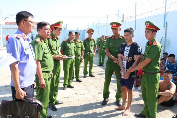 Nhóm học viên cai nghiện đánh bạc nhiều lần trong trung tâm ảnh 1