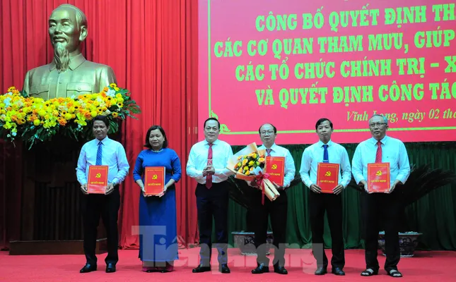 Vĩnh Long công bố lãnh đạo các cơ quan Đảng sau hợp nhất ảnh 2