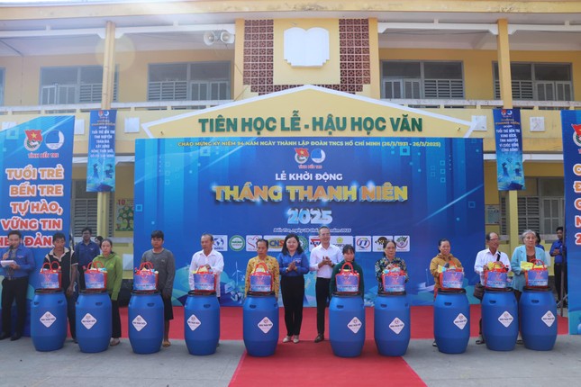 Tháng Thanh niên tại Bến Tre, Bạc Liêu, Cà Mau: Hơn 5 tỉ đồng thực hiện công trình cộng đồng ảnh 2