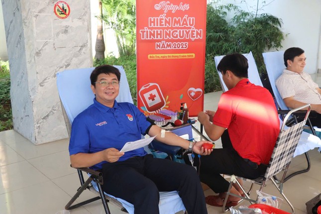 &apos;Giọt máu xứ Dừa&apos; lan tỏa tinh thần tình nguyện vì cộng đồng ảnh 1