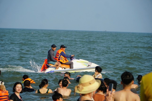 Sầm Sơn &apos;thất thủ&apos; ảnh 4