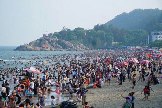 Sầm Sơn &apos;thất thủ&apos; ảnh 2