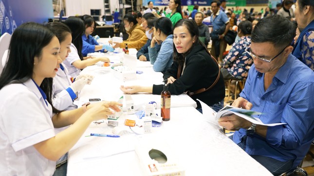 Thầy thuốc trẻ xứ Thanh xung kích, tình nguyện vì sức khỏe cộng đồng ảnh 1