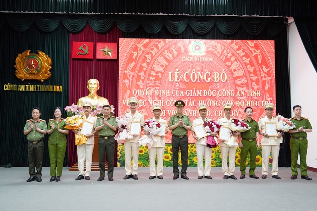 Nhiều lãnh đạo, chỉ huy của Công an tỉnh Thanh Hóa nghỉ hưu trước thời hạn ảnh 3