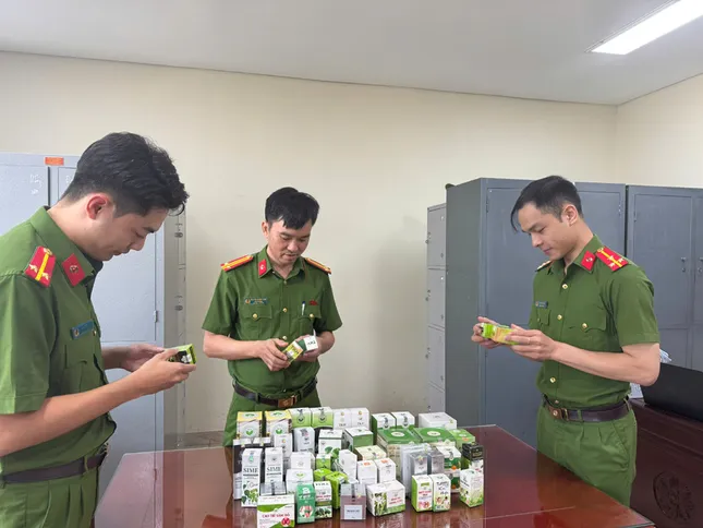 Khởi tố nữ giám đốc tổ chức sản xuất, buôn bán thực phẩm chức năng giả ảnh 2