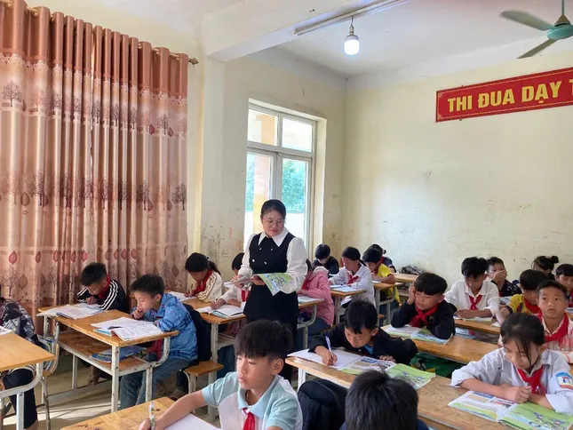 Vì sao nhiều giáo viên ở Thanh Hóa đủ điều kiện nhưng chưa được xét thăng hạng? ảnh 1