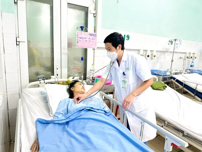 Thanh Hoá: Cứu người phụ nữ ngừng tim do điện giật ảnh 1
