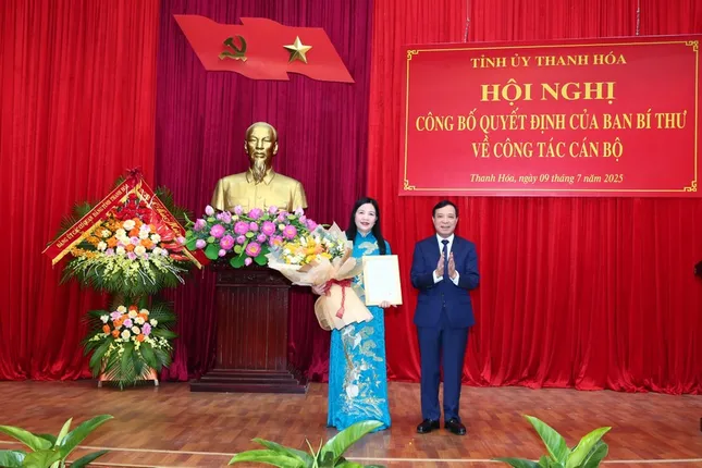 Công bố Quyết định của Ban Bí thư về công tác cán bộ ảnh 1