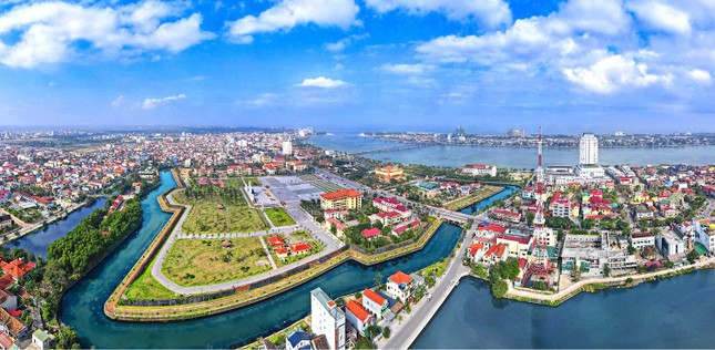 Lý do chọn TP. Đồng Hới làm trung tâm chính trị-hành chính của tỉnh Quảng Trị mới ảnh 1