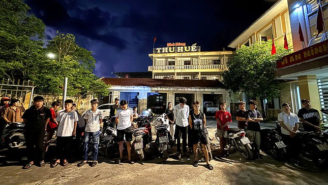 Quảng Bình: Tạm giữ hàng trăm xe máy sau đợt truy quét &apos;quái xế&apos; ảnh 5