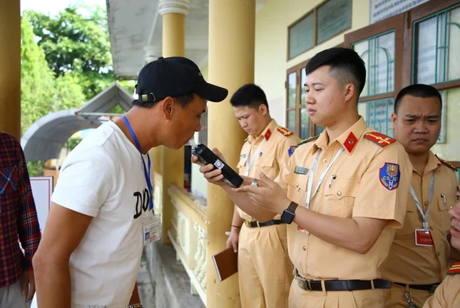 Quảng Bình: Lí do đo nồng độ cồn thí sinh trước khi sát hạch lái xe ảnh 1