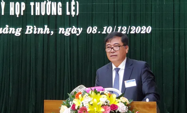 Quảng Bình: 2 uỷ viên Thường vụ và nhiều trưởng, phó ngành cấp tỉnh xin nghỉ hưu trước tuổi ảnh 2