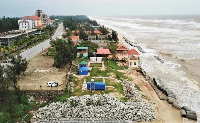 Hiến kế bảo vệ bãi biển đẹp hàng đầu Việt Nam trước nạn xâm thực ảnh 2