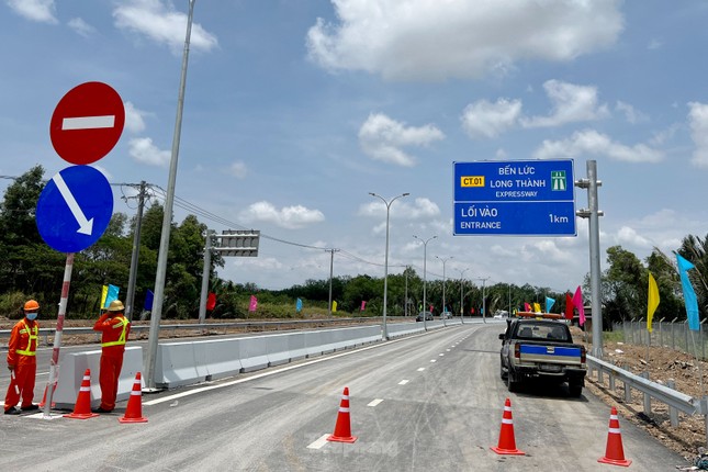 Đồng loạt khánh thành, khởi công, thông xe nhiều dự án trọng điểm ảnh 10