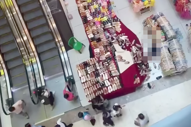 Lại có người tử vong vì rơi lầu tại Vạn Hạnh Mall ảnh 1