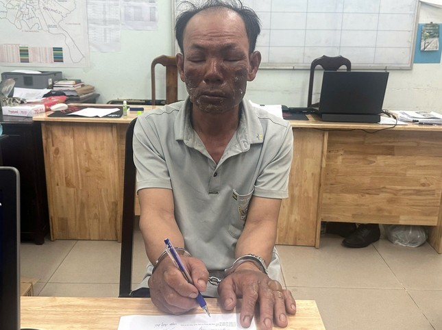 Rùng mình lời khai của nghi phạm phóng hỏa nhà trọ khiến 3 người tử vong ở TPHCM ảnh 1