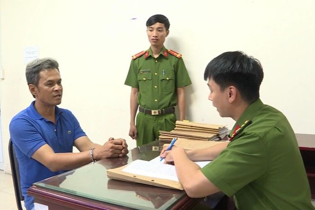 Bắt khẩn cấp tài xế vi phạm nồng độ cồn chống đối làm CSGT gãy tay ảnh 1