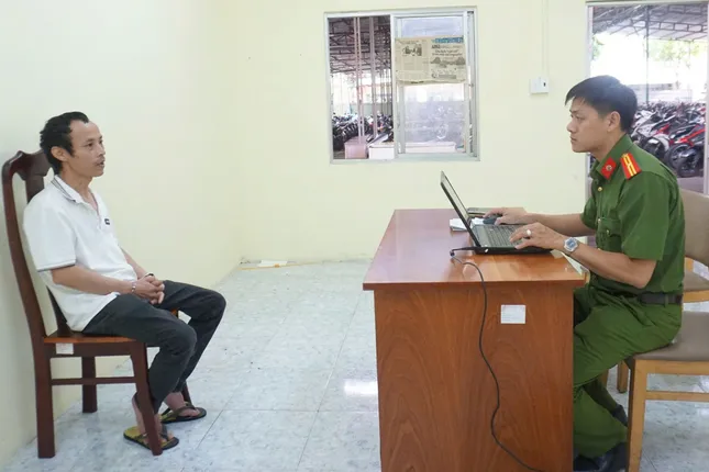 Bắt 2 đối tượng đăng tải thông tin sai sự thật về Trung tướng Lê Hồng Nam, nguyên Giám đốc Công an TPHCM ảnh 3
