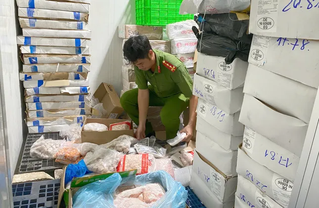 Phát hiện gần 70 tấn nội tạng, thịt động vật không có giấy chứng nhận kiểm dịch ở TPHCM ảnh 4