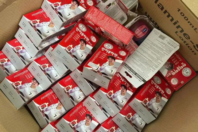 Phá đường dây sản xuất gần 70.000 chai dầu gió giả ở TPHCM ảnh 3