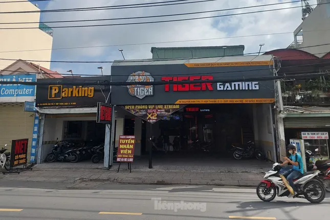 Chủ tiệm game đánh tới tấp 2 thiếu niên ảnh 2
