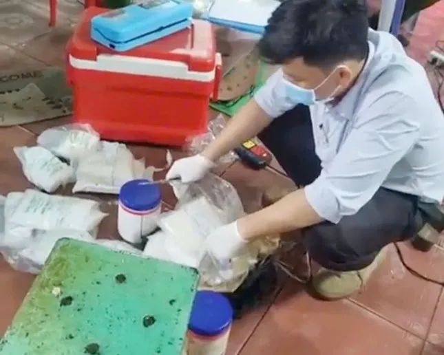 Phát hiện 3 cơ sở ở TPHCM dùng hóa chất để tẩy trắng bắp chuối- Ảnh 2.