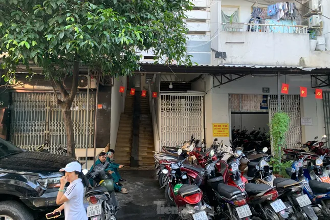 Chủ tịch TPHCM Nguyễn Văn Được xuống hiện trường vụ cháy 8 người chết ảnh 6