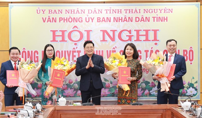 Bổ nhiệm cán bộ chủ chốt tại Viện kiểm sát và Văn phòng UBND tỉnh Thái Nguyên ảnh 2