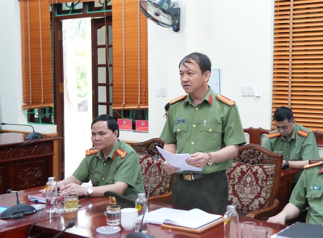 Công bố quyết định bổ nhiệm lại Phó Giám đốc Công an tỉnh Cao Bằng ảnh 1